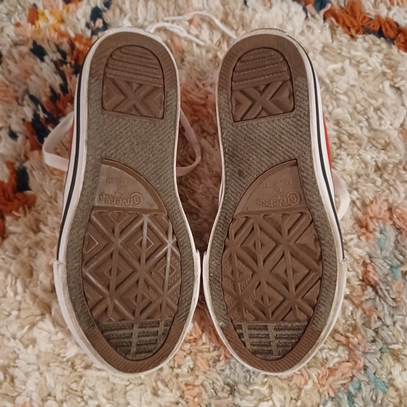 Converse Double Tongue/Canvas • Red & White With Blue Stars • Kids Size 11 - Picture 10 of 11